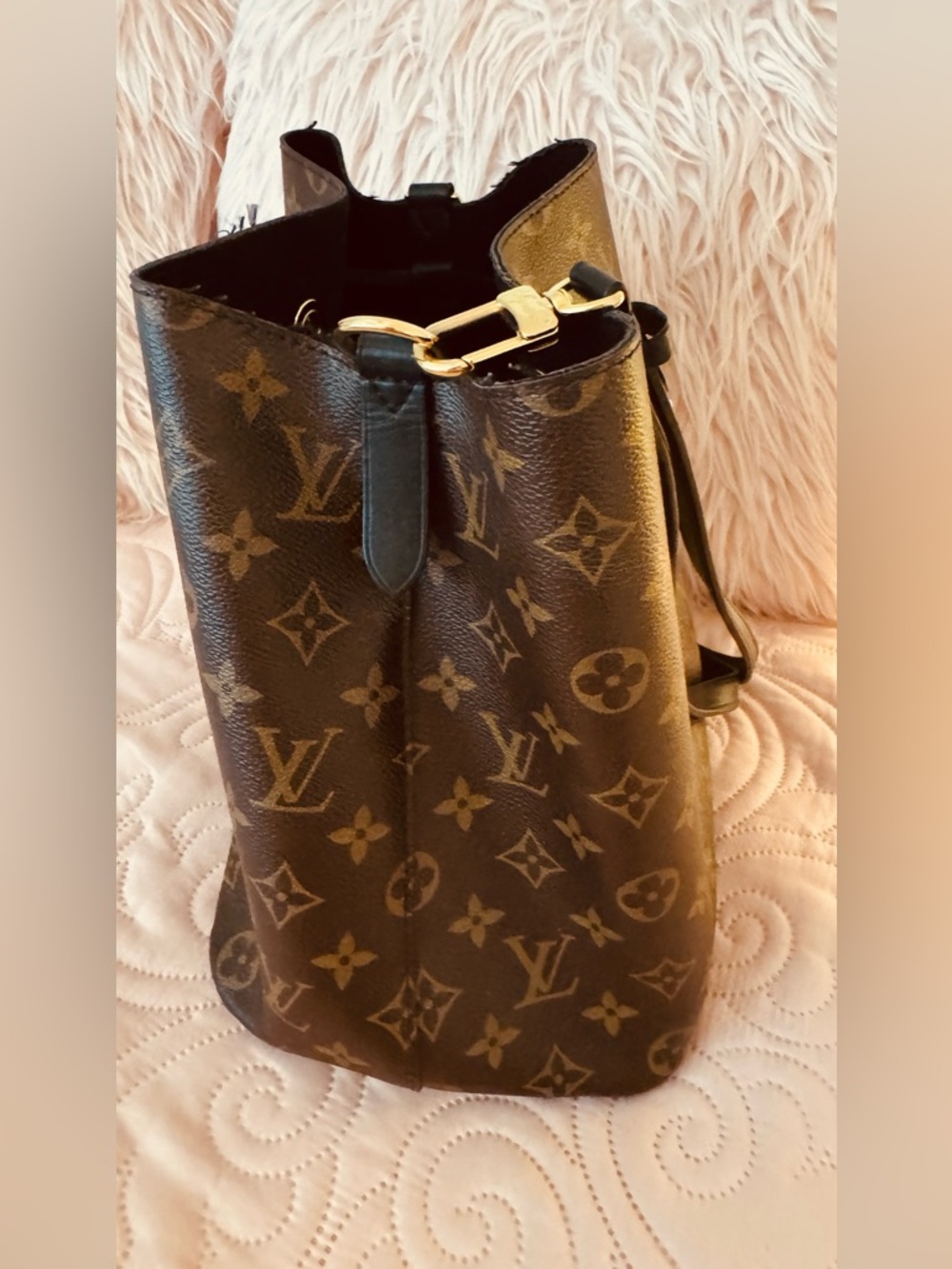 Louis Vuitton Monogram Drawstring Shoulder Bag - Brown & Gold - Picture 3 of 9